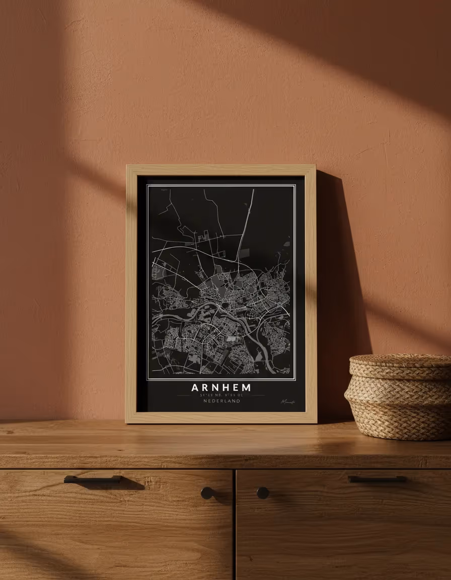 Minusto-poster aan de muur bij @nora.kookt: Mijn geboorteplaats, voor altijd hier