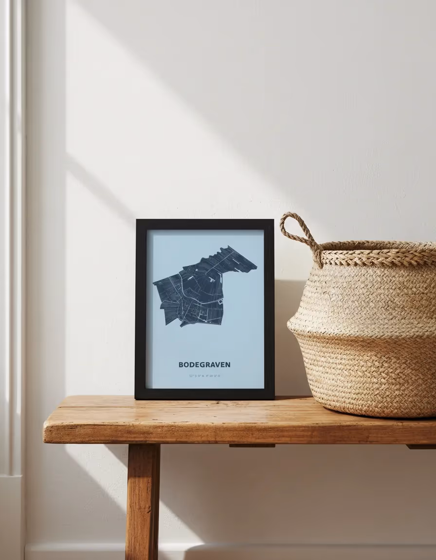Minusto-poster aan de muur bij @huize.haren: Cadeau gekregen van pap. Past perfect bij de bank